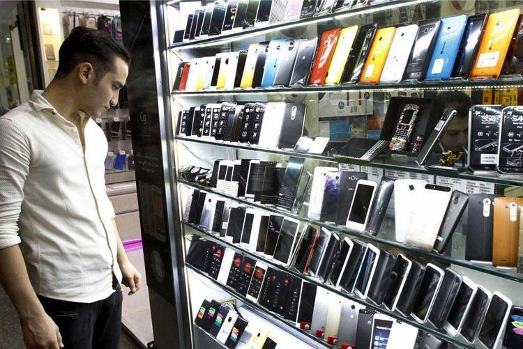 قیمت روز گوشی موبایل پنج شنبه 8 خرداد؛ قیمت گوشی سامسونگ در بازار چند؟