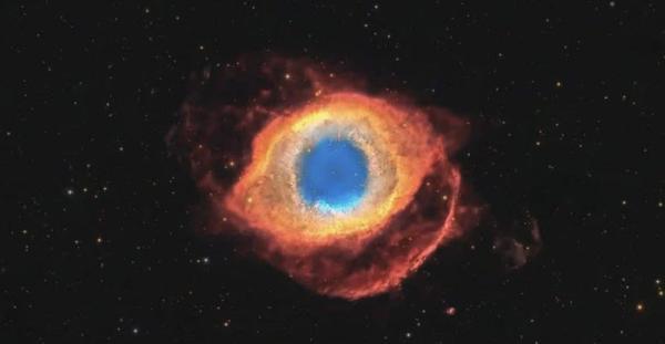 این عکاس نجومی با نوردهی 107 ساعته تصویری از سحابی NGC 7293، ملقب به چشم خدا را ثبت کرد